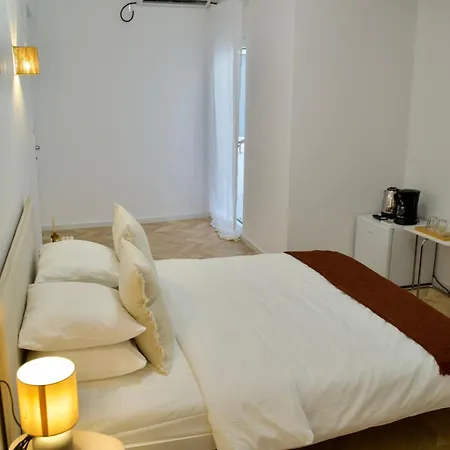 Tzatziki Boutique Apartment *